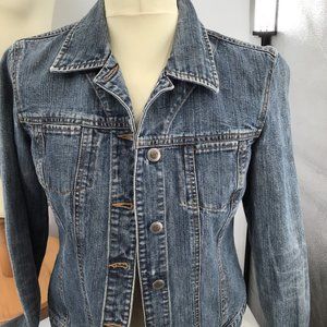 Ann Taylor Denim Jacket, size XS. Perfect wear and color